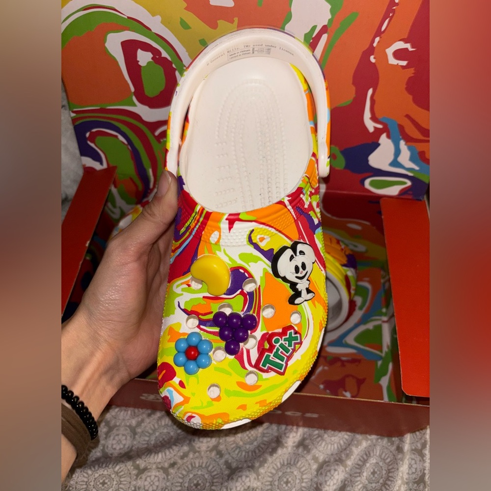 Trix Crocs - image 6